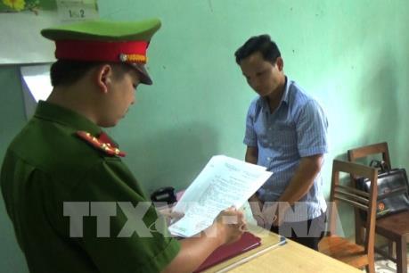 Khởi tố, bắt tạm giam một công chức xã tham ô tiền hỗ trợ hộ nghèo