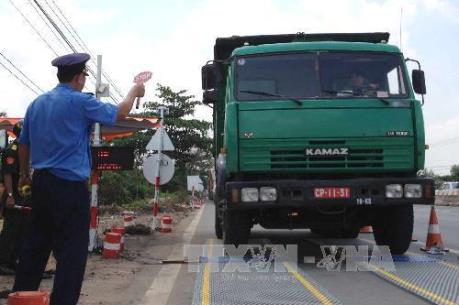Bộ Giao thông Vận tải đề nghị các địa phương tăng cường ngăn chặn xe quá tải