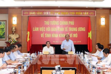 Thủ tướng Nguyễn Xuân Phúc làm việc với Ban Kinh tế Trung ương