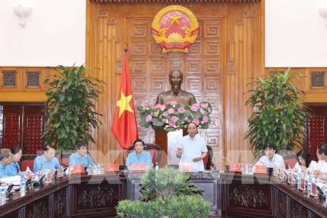 Thủ tướng Nguyễn Xuân Phúc: Cần có biện pháp bảo đảm quyền lợi của công nhân lao động