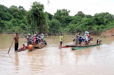 Hỗ trợ Lào 200.000 USD khắc phục sự cố vỡ đập thủy điện