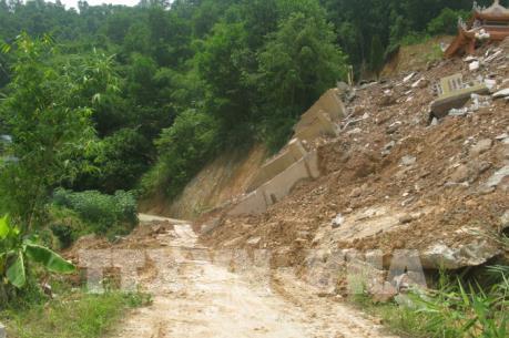 Cảnh báo nguy cơ cao xảy ra lũ quét, sạt lở đất đêm 27/7