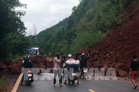 Mưa to tại Hòa Bình và Phú Thọ, cảnh báo nguy cơ lũ quét, sạt lở đất