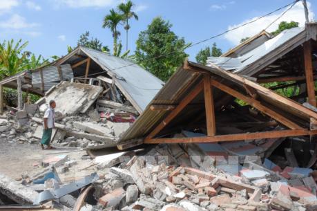 Động đất tại Indonesia:  Hơn 700 du khách vẫn đang chờ được sơ tán