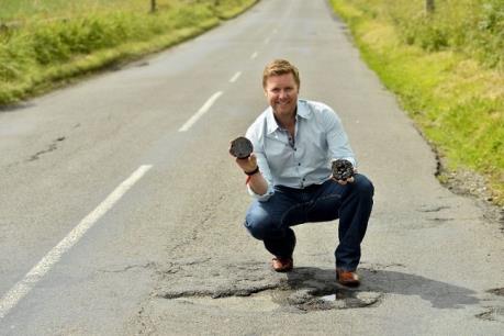 Những con đường bền hơn gấp 3 lần nhờ nhựa tái chế