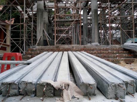 Hà Nội đình chỉ xây dựng công trình bê tông hóa di tích 300 năm tuổi