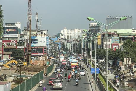 Hà Nội phân luồng giao thông phục vụ lắp đặt dầm cầu vượt nút giao An Dương