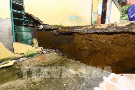 Hòa Bình: Tiếp tục xuất hiện hiện tượng sạt lở do mưa lũ kéo dài