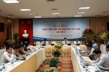 Tiến đến sản xuất nông nghiệp sử dụng phân bón an toàn