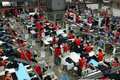 Tăng lương tối thiểu vùng năm 2019:  Bài 1 - Người lao động và doanh nghiệp cùng kêu khó