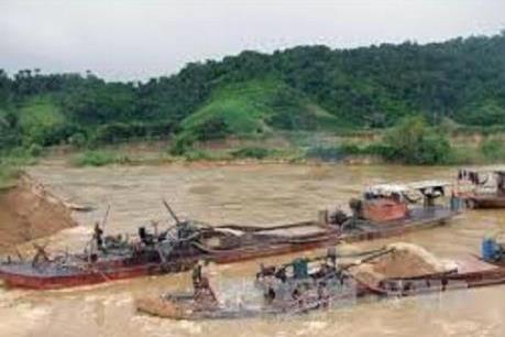 Cần sớm vào cuộc kiểm tra, xử lý hoạt động khai thác khoáng sản gây sạt lở bờ sông Chảy