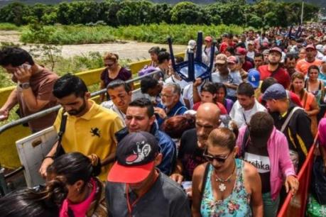 Brazil đóng cửa biên giới với công dân Venezuela