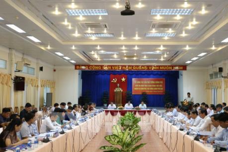 Bộ trưởng Mai Tiến Dũng đánh giá cao đề án quản lý xe công của Cà Mau