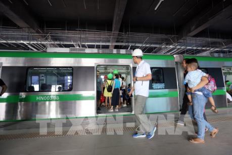 Nghiêm cấm tự ý đưa người lên tàu Cát Linh - Hà Đông