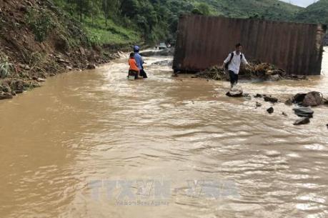 Hỗ trợ gần 900 tỷ đồng để ổn định đời sống người dân bị thiệt hại do lũ quét