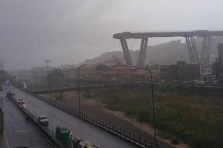 Hàng chục người thiệt mạng trong vụ sập cầu cạn tại Italy