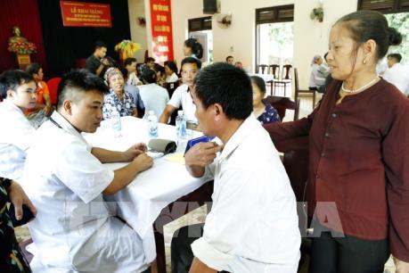 4.000 người dân Chương Mỹ được khám bệnh sau khi nước rút