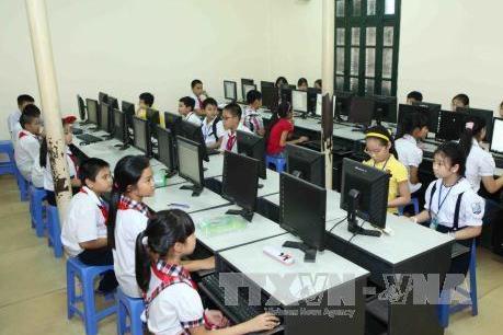 Lạm thu đầu năm học: Cần hiểu đúng về huy động nguồn lực xã hội cho giáo dục