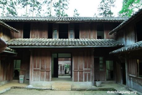 Thu hồi giấy chứng nhận quyền sử dụng đất Tòa dinh thự họ Vương