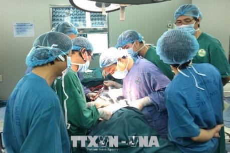 14 chuyên gia quốc tế tập huấn về phẫu thuật nội soi lồng ngực