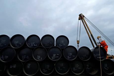 Iran chờ "đảm bảo" của EU về doanh số bán dầu