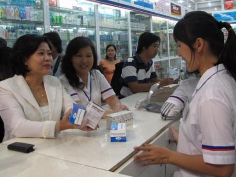 Bỏ quy định ghi số chứng minh thư của bố, mẹ trên đơn thuốc cho trẻ