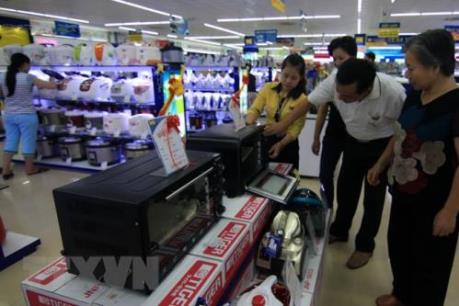 Người tiêu dùng ngóng khuyến mại khủng dịp nghỉ lễ 2/9