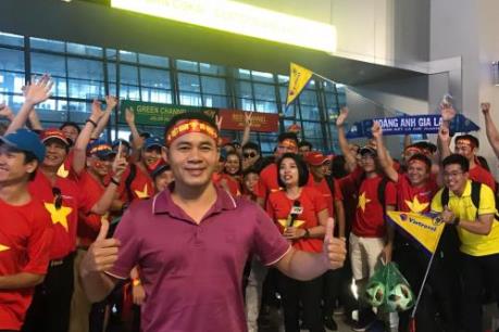Hàng trăm cổ động viên đã có mặt tại Indonesia cổ vũ cho tuyển Việt Nam