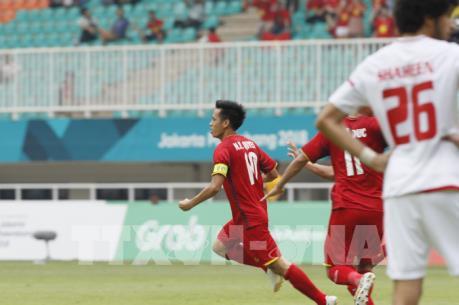 Đội trưởng Văn Quyết ghi bàn gỡ hòa cho U23 Việt Nam