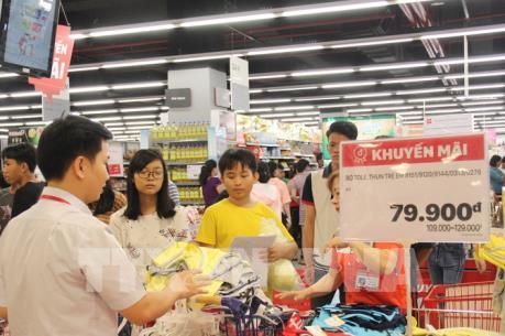 Dịp Quốc khánh 2/9: Kênh bán lẻ hiện đại "hút" khách 