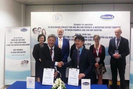 Vinamilk và Bệnh viện Chợ Rẫy hợp tác chiến lược
