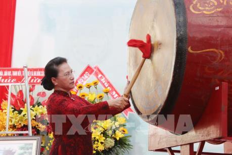 Chủ tịch Quốc hội dự Lễ khai giảng năm học mới tại Tp Hồ Chí Minh