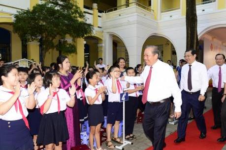 Honda Việt Nam tặng gần 2 triệu mũ bảo hiểm cho học sinh lớp một