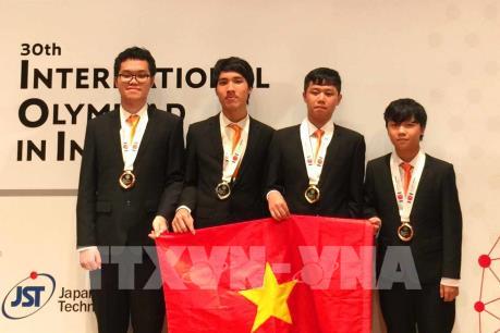 4 chàng trai Việt giành huy chương Olympic Tin học quốc tế lần thứ 30