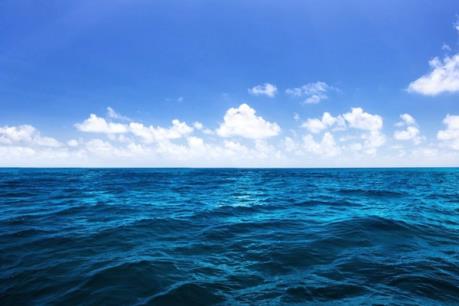 California ban hành luật cấm khoan thăm dò dầu khí mới trên biển