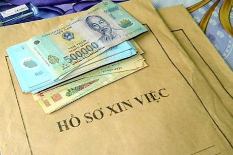 Lừa đảo xin việc và “chạy án” bị lĩnh án 16 năm tù