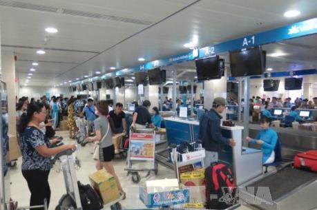 Các hãng hàng không cảnh báo nạn trộm cắp hành lý xách tay trên máy bay