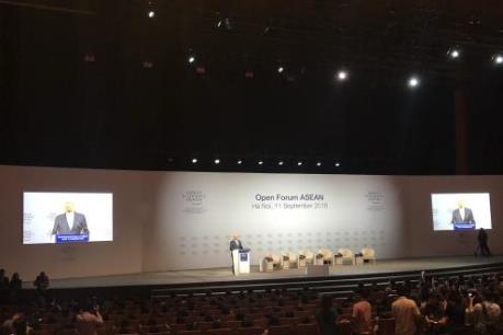 Chủ tịch điều hành WEF: Doanh nghiệp khởi nghiệp là động lực của công nghệ mới