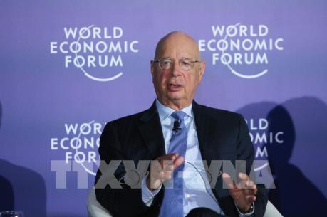 WEF ASEAN 2018: Bộ trưởng Bộ KHCN tiếp Chủ tịch điều hành Diễn đàn kinh tế thế giới