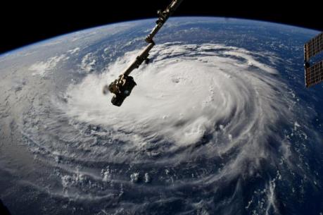 Ảnh hưởng siêu bão Florence, nhiều bang của Mỹ ban bố tình trạng khẩn cấp