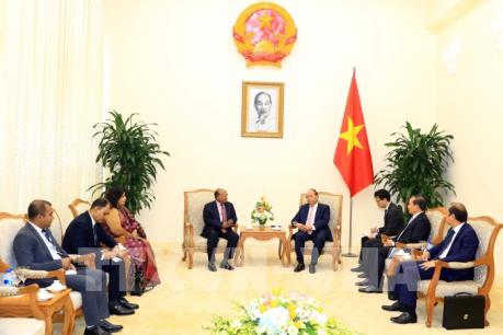 Thủ tướng Nguyễn Xuân Phúc tiếp Bộ trưởng Thương mại Bangladesh