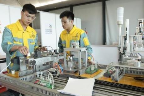 Tạo lợi thế cho lao động trẻ Việt Nam từ những kỹ năng mới
