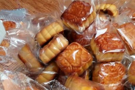 Vi phạm nhãn hàng hóa, cơ sở bánh Trung thu bị phạt 10 triệu đồng