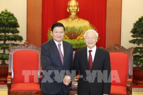 Tổng Bí thư Nguyễn Phú Trọng tiếp Thủ tướng Lào Thongloun Sisoulith