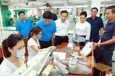 Cải cách tiền lương: Tăng quyền tự chủ cho doanh nghiệp