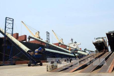 Phát triển các bến cảng tại Dung Quất ngang tầm với các cảng biển lớn