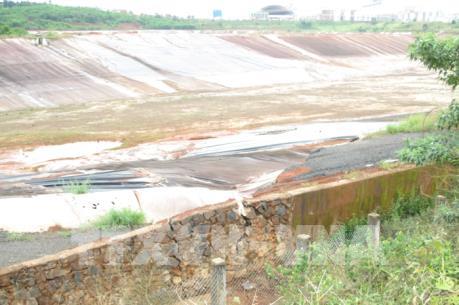 Làm rõ nguyên nhân sạt lở đất hồ bùn đỏ của Nhà máy Alumin Nhân Cơ-Đắk Nông