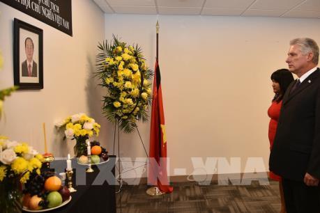 Phái đoàn thường trực Việt Nam tại LHQ tổ chức lễ viếng cố Chủ tịch nước Trần Đại Quang