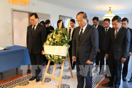 Đại sứ, lãnh đạo các Tổ chức quốc tế đến viếng Chủ tịch nước Trần Đại Quang tại Thụy Sĩ