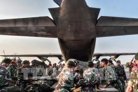 Indonesia chuyển lượng lớn hàng cứu trợ nạn nhân động đất sóng thần
